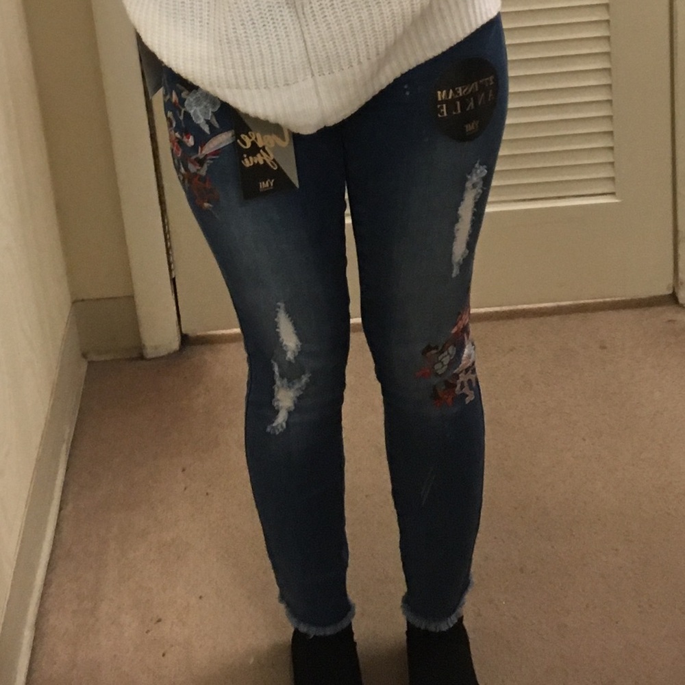 Embroidered Skinny Jeans